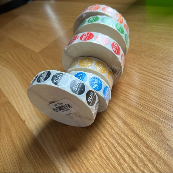 Day Dot Stickers. NEW!! - Picture 3 of 4